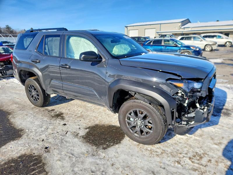 Photo 4 from auction – 2025 TOYOTA 4RUNNER with VIN JTEVA5BR5S5067349