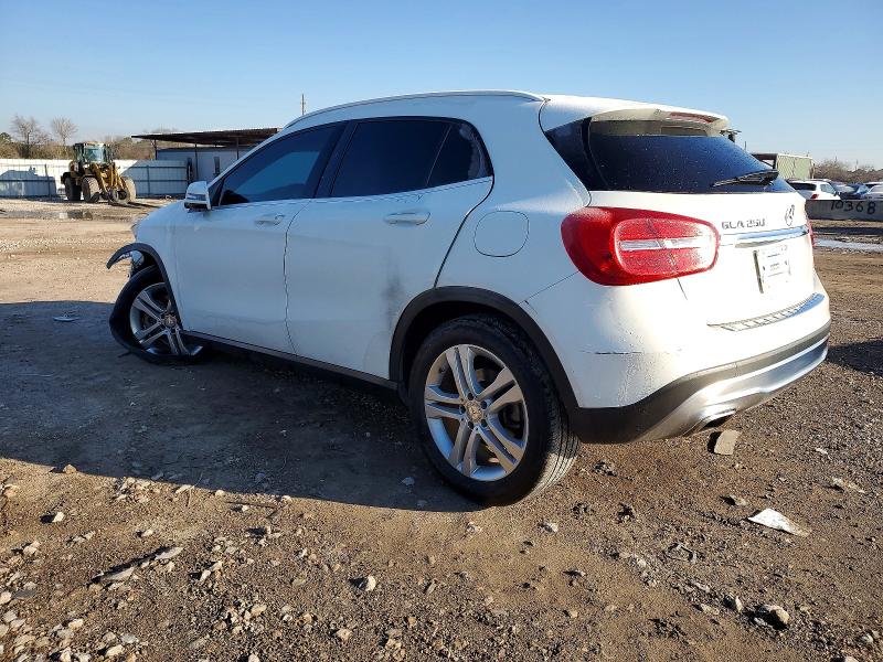 Photo 2 from auction – 2015 MERCEDES-BENZ GLA with VIN WDCTG4EB2FJ119501