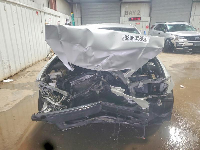 Photo 5 from auction – 2003 TOYOTA CAMRY LE with VIN 4T1BE32K23U146273