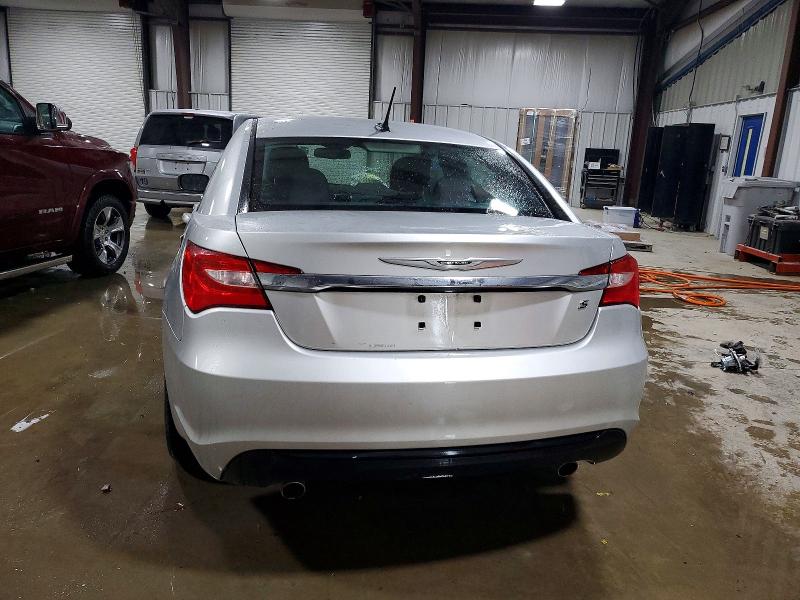 Photo 6 from auction – 2012 CHRYSLER 200 TOURIN with VIN 1C3CCBBGXCN283237