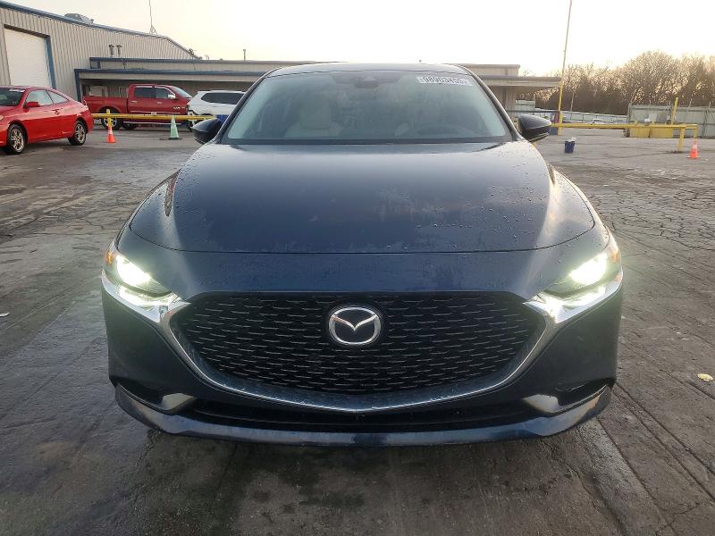 Photo 5 from auction – 2020 MAZDA 3 PREMIUM with VIN JM1BPAEM5L1169337