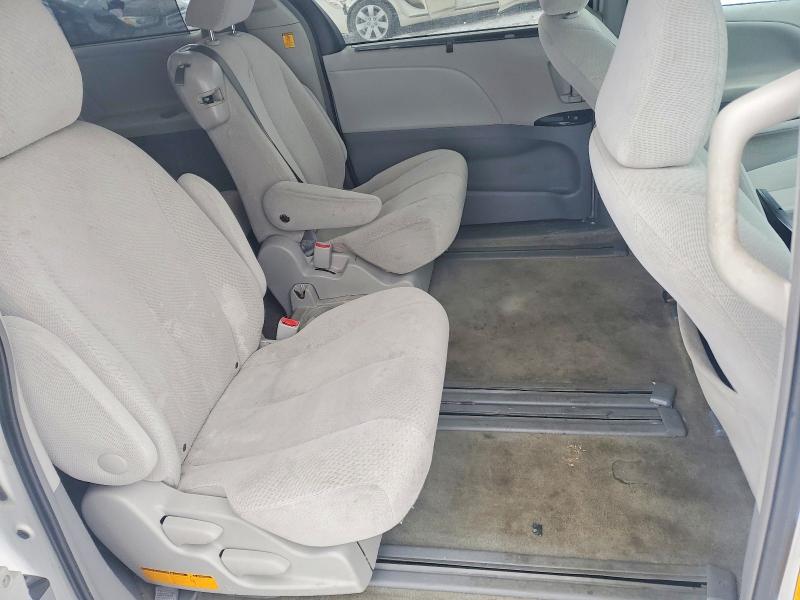 Photo 11 from auction – 2012 TOYOTA SIENNA LE with VIN 5TDKK3DC0CS203156