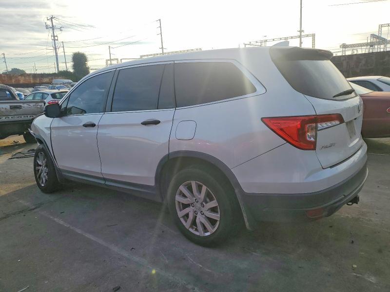 Photo 2 from auction – 2020 HONDA PILOT LX with VIN 5FNYF5H17LB007366