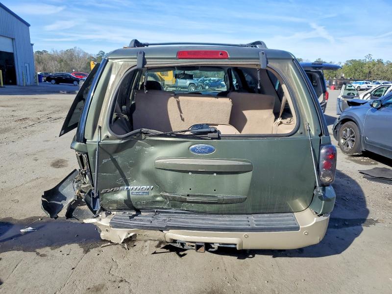 Photo 6 from auction – 2005 FORD EXPEDITION with VIN 1FMFU17575LA60137