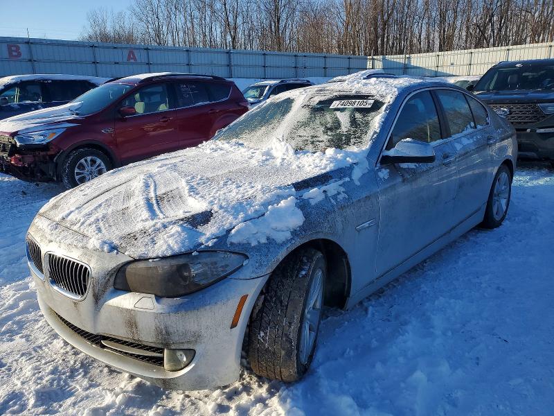 BMW 528 XI 2013 with VIN WBAXH5C5XDD108777 - Photo from auction