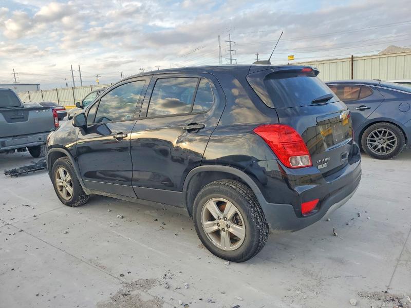 Photo 2 from auction – 2017 CHEVROLET TRAX LS with VIN 3GNCJNSB3HL288950
