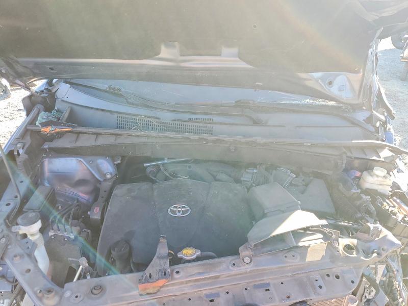 Photo 12 from auction – 2017 TOYOTA HIGHLANDER with VIN 5TDBZRFH5HS381689