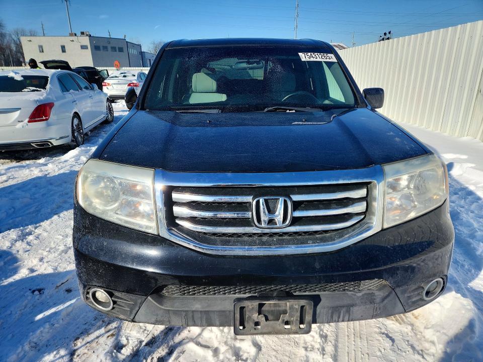 Фото 5 с аукциона – 2015 HONDA PILOT SE с VIN 5FNYF4H36FB078283