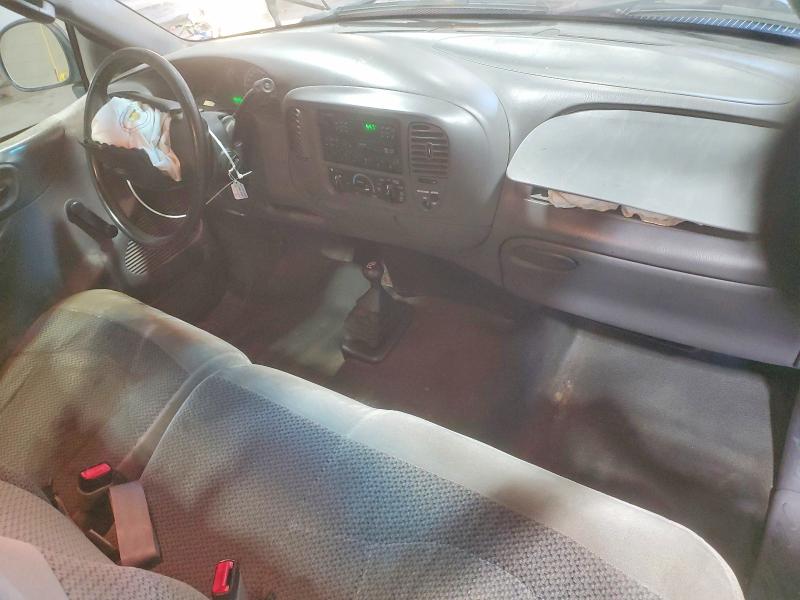 Photo 8 from auction – 2002 FORD F150 with VIN 1FTRF18292NB61194