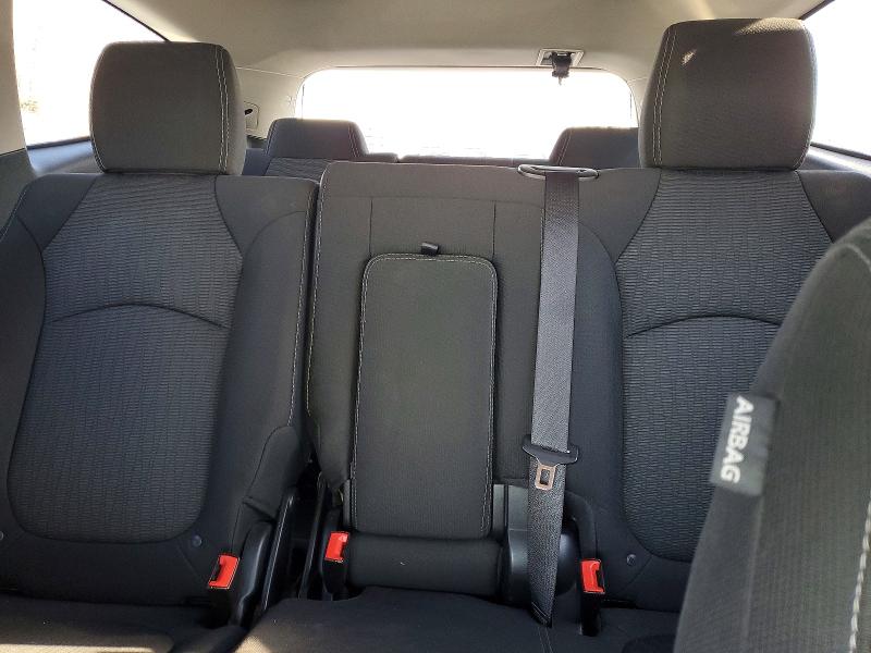 Photo 10 from auction – 2017 CHEVROLET TRAVERSE L with VIN 1GNKVGKD0HJ109073