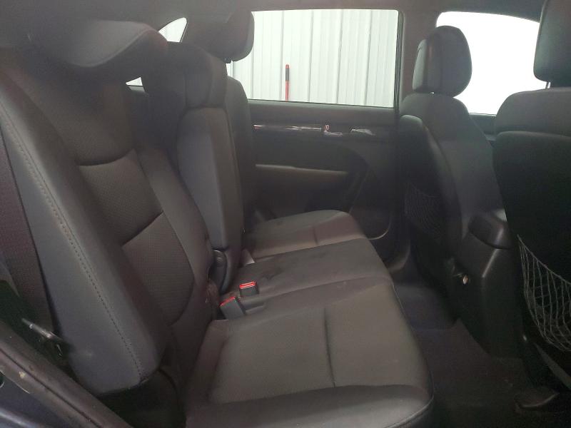 Photo 11 from auction – 2013 KIA SORENTO LX with VIN 5XYKTCA62DG337970