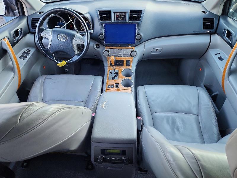 Photo 8 from auction – 2008 TOYOTA HIGHLANDER with VIN JTEEW44A882012097