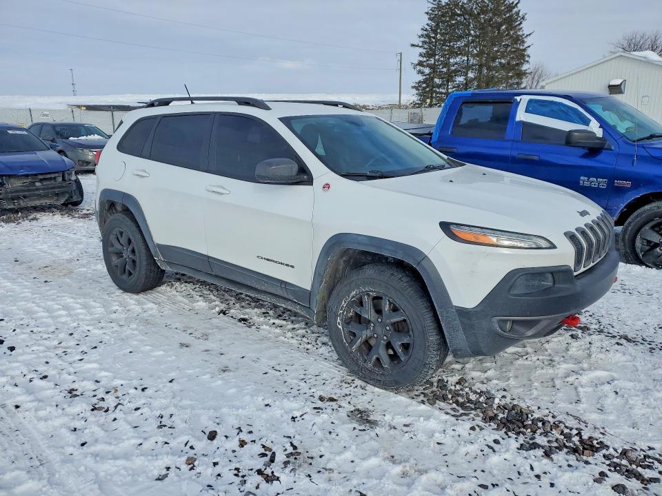 Photo 4 from auction – 2014 JEEP CHEROKEE T with VIN 1C4PJMBS7EW216627