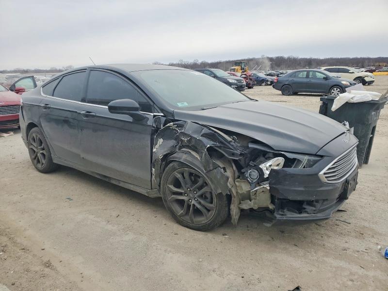 Photo 4 from auction – 2018 FORD FUSION with VIN 3FA6P0HDXJR260314