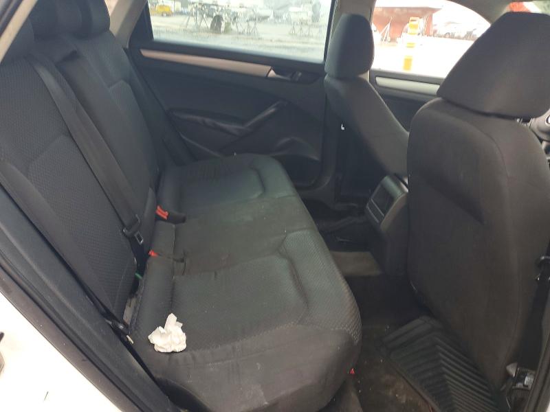 Photo 10 from auction – 2013 VOLKSWAGEN PASSAT S with VIN 1VWAP7A38DC021715