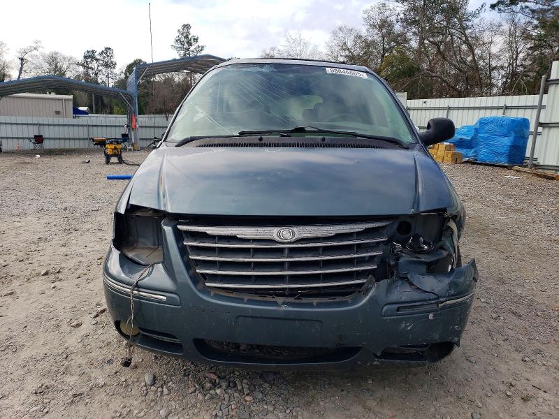 Photo 5 from auction – 2005 CHRYSLER TOWN AND C with VIN 2C4GP54L05R187457