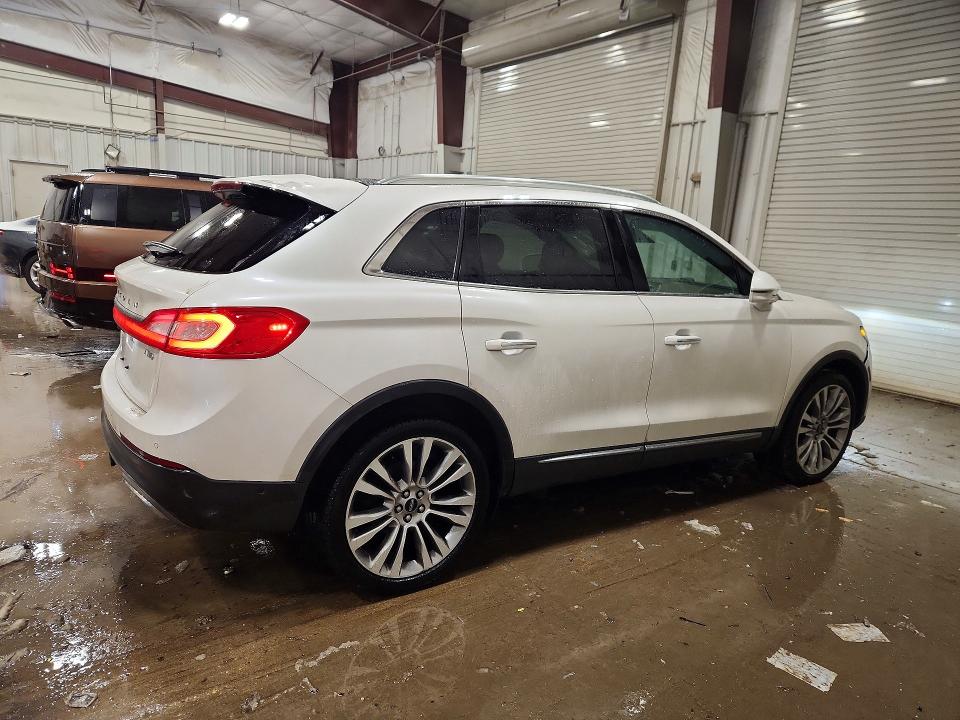 Photo 3 from auction – 2018 LINCOLN MKX RESERV with VIN 2LMPJ8LR9JBL38968