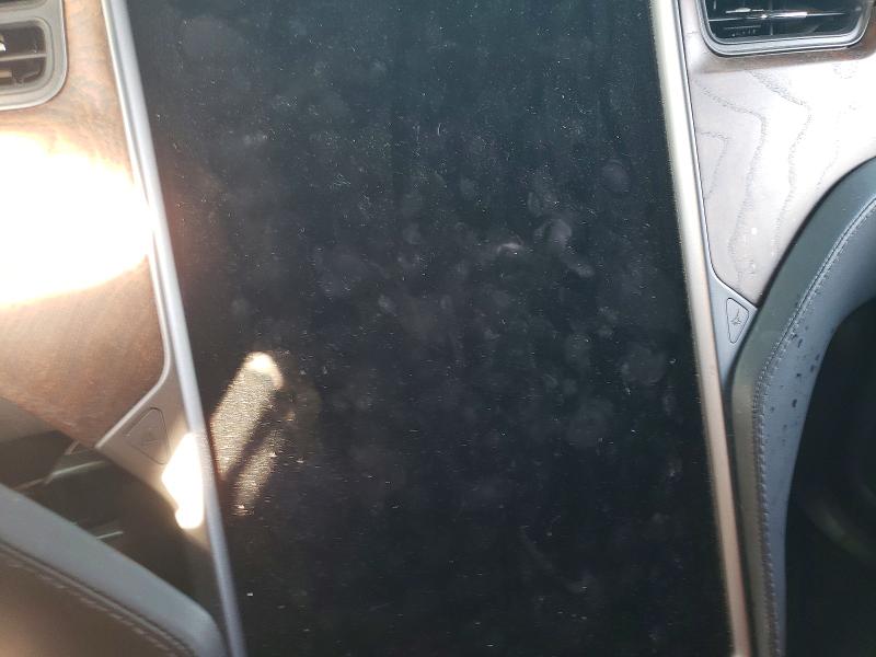 Photo 9 from auction – 2021 TESLA MODEL X with VIN 5YJXCAE21MF324832
