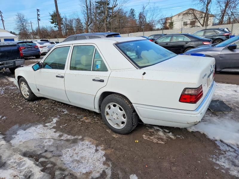 Photo 2 from auction – 1994 MERCEDES-BENZ E 320 with VIN WDBEA32E4RC036801