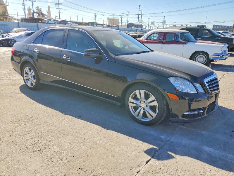 Photo 4 from auction – 2013 MERCEDES-BENZ E 350 BLUE with VIN WDDHF2EB6DA740519
