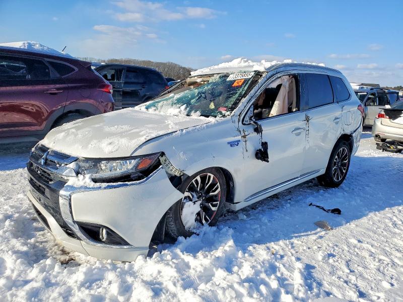 MITSUBISHI OUTLANDER 2018 with VIN JA4J24A5XJZ071164 - Photo from auction