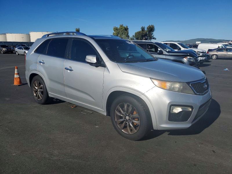 Photo 4 from auction – 2013 KIA SORENTO with VIN 5XYKW4A23DG311453