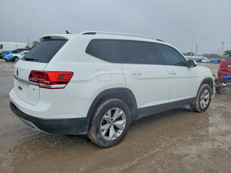 Photo 3 from auction – 2018 VOLKSWAGEN ATLAS with VIN 1V2CR2CA9JC565669