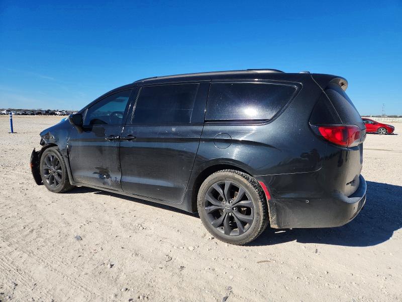 Photo 2 from auction – 2018 CHRYSLER PACIFICA with VIN 2C4RC1BGXJR350791