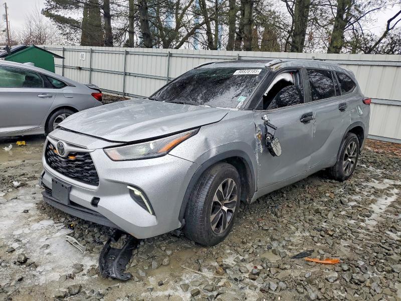 Photo 1 from auction – 2022 TOYOTA HIGHLANDER with VIN 5TDGZRAH0NS558433