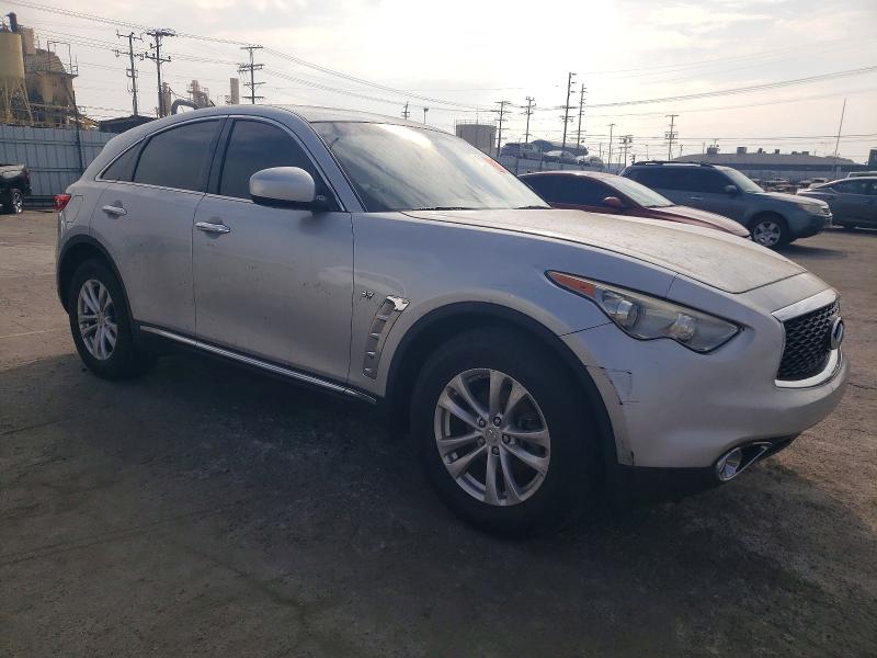 Photo 4 from auction – 2017 INFINITI QX70 with VIN JN8CS1MU1HM141372