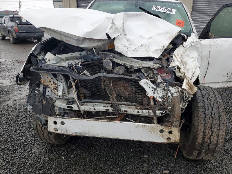 Photo 12 from auction – 2015 TOYOTA 4RUNNER SR with VIN JTEBU5JR7F5260149