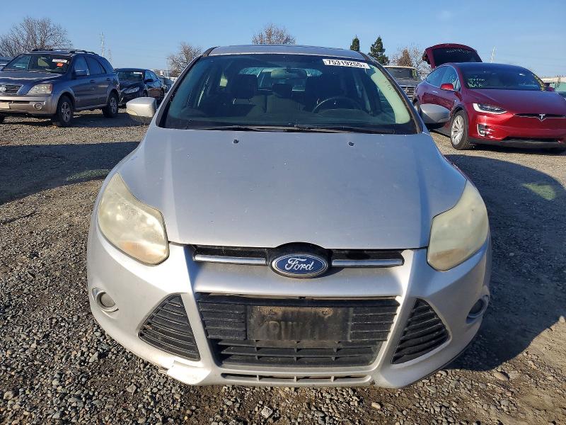 صورة رقم 5 من المزاد - 2012 FORD FOCUS SEL مع VIN 1FAHP3M25CL168589