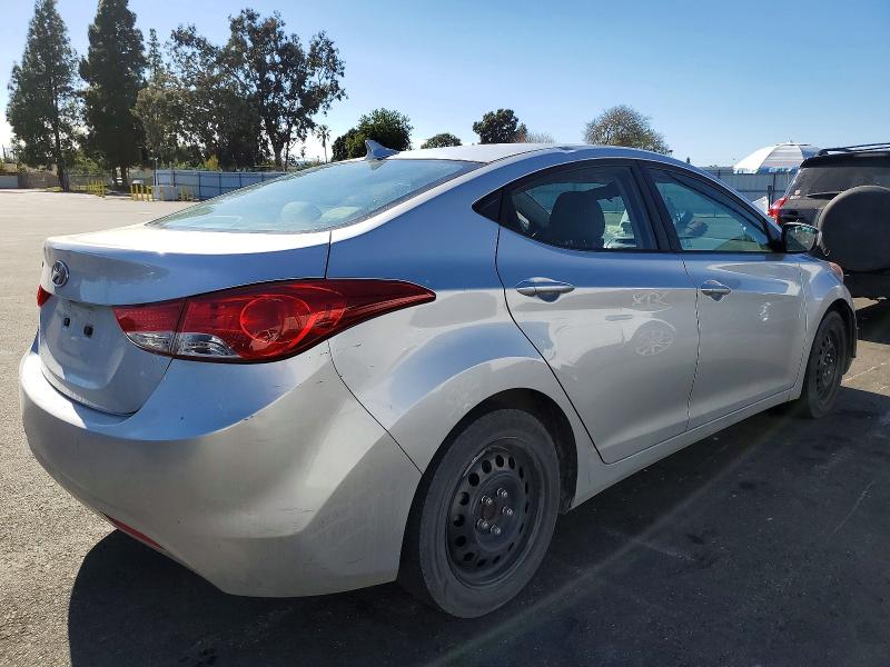 Photo 3 from auction – 2011 HYUNDAI 260 with VIN 5NPDH4AE0BH055646