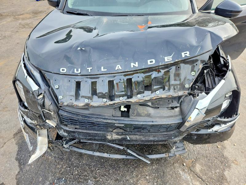 Photo 12 from auction – 2023 MITSUBISHI OUTLANDER with VIN JA4J3UA87PZ016607