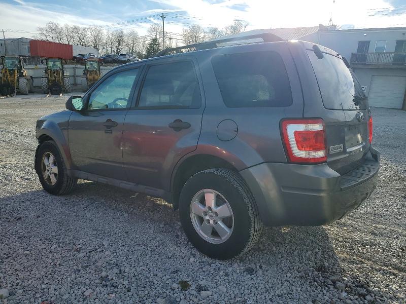 Photo 2 from auction – 2009 FORD ESCAPE XLT with VIN 1FMCU93749KD05173