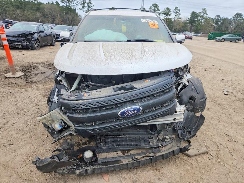 Photo 5 from auction – 2014 FORD EXPLORER L with VIN 1FM5K7F84EGC62958