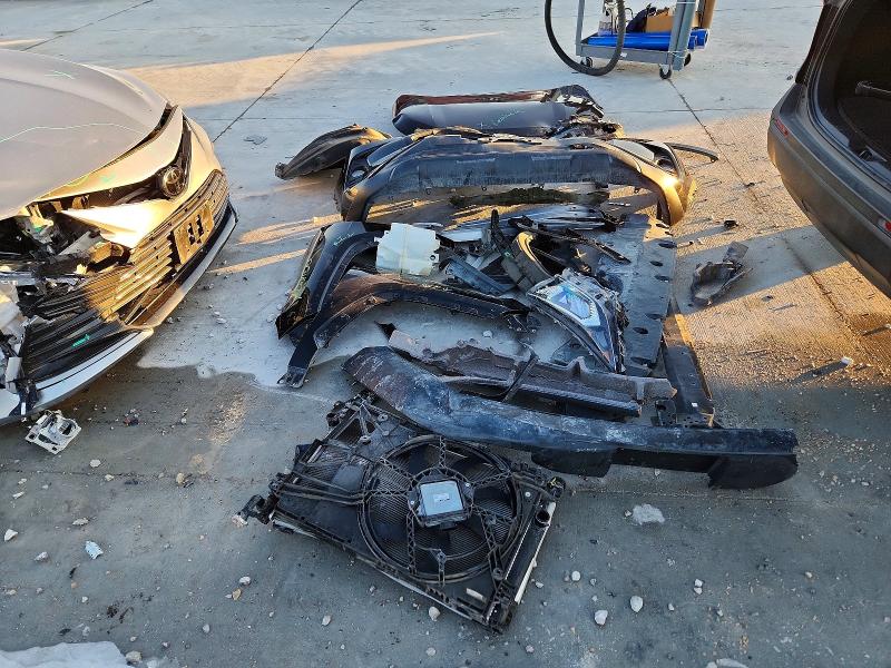Photo 12 from auction – 2019 TOYOTA RAV4 with VIN 2T3C1RFV9KC022760