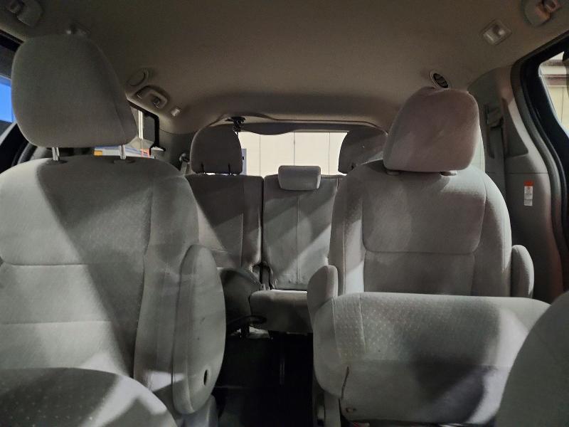 Photo 10 from auction – 2015 TOYOTA SIENNA with VIN 5TDJK3DC3FS119364