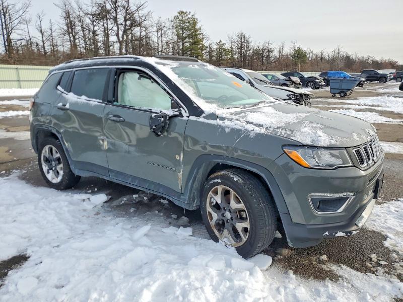 Photo 4 from auction – 2019 JEEP COMPASS with VIN 3C4NJDCB8KT741980