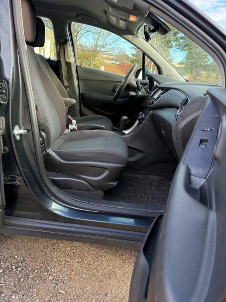 Photo 5 from auction – 2019 CHEVROLET TRAX LS with VIN 3GNCJNSB0KL402040