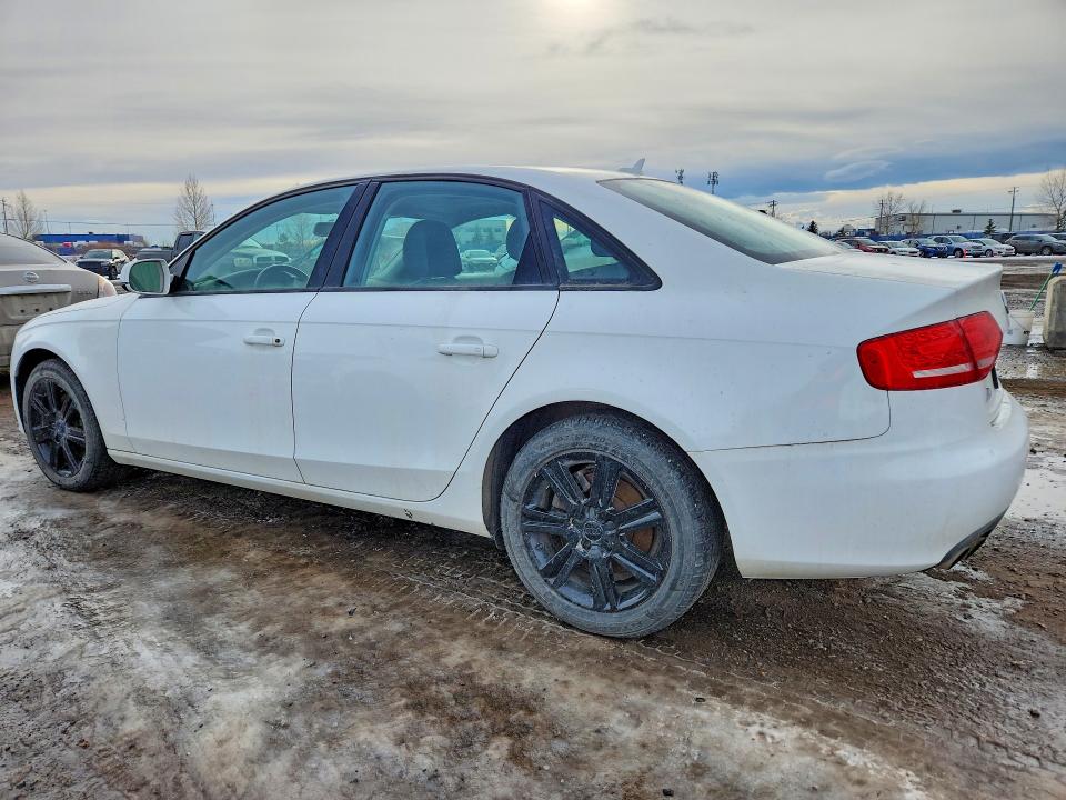 Foto 2 de la subasta – 2010 AUDI A4 PREMIUM con VIN WAUAFCFL9AN058244