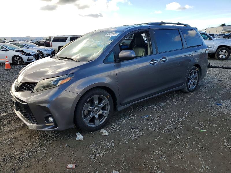 TOYOTA SIENNA 2019 with VIN 5TDXZ3DC9KS996750 - Photo from auction