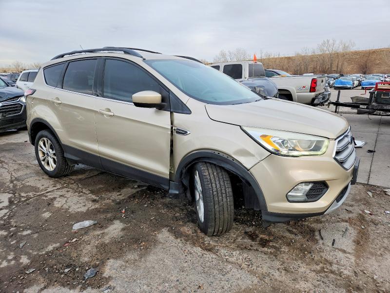 Photo 4 from auction – 2017 FORD ESCAPE SE with VIN 1FMCU9GD3HUB23922