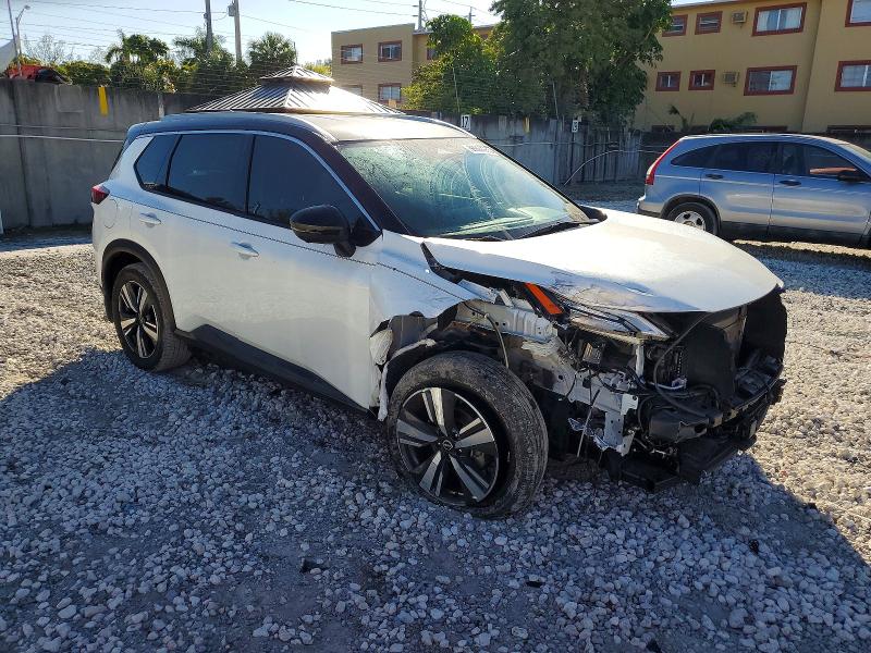 Photo 4 from auction – 2024 NISSAN ROGUE SL with VIN JN8BT3CA7RW000601