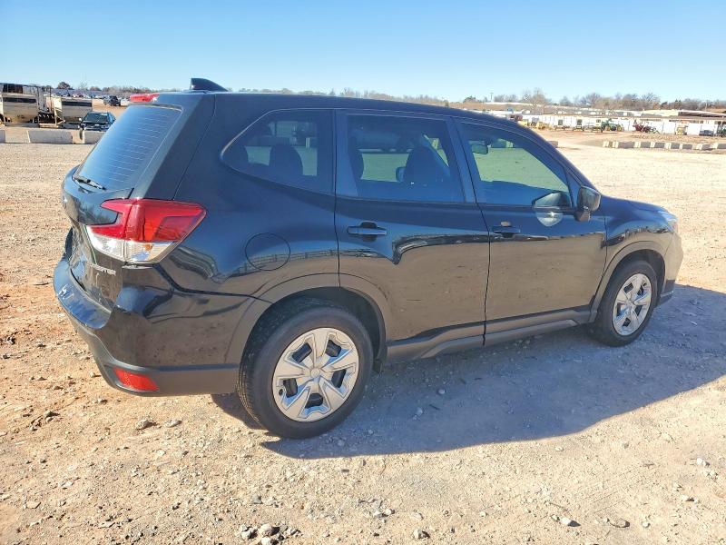 Photo 3 from auction – 2019 SUBARU FORESTER with VIN JF2SKAAC2KH561579