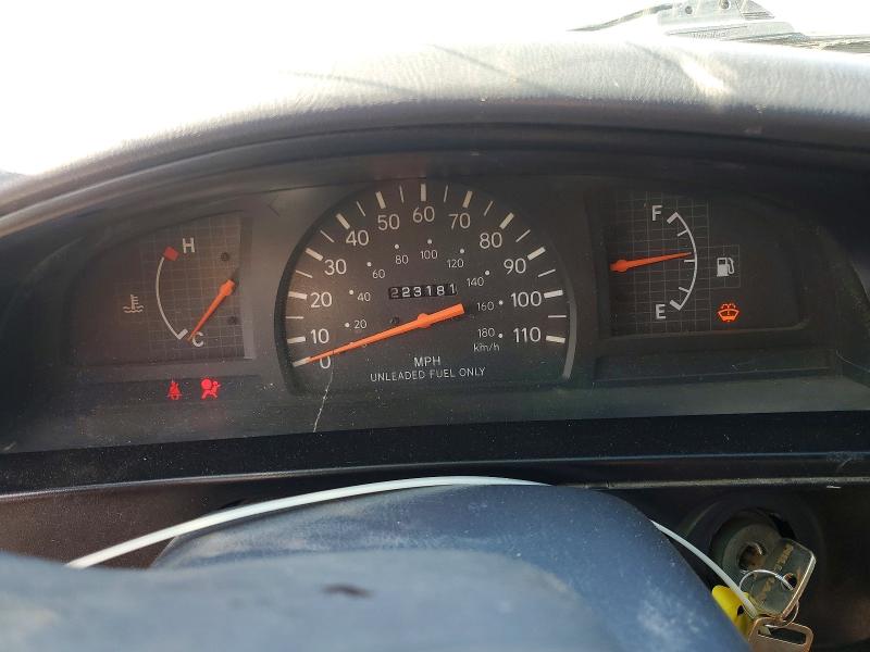 Photo 9 from auction – 2000 TOYOTA TACOMA with VIN 4TASM92N7YZ583261