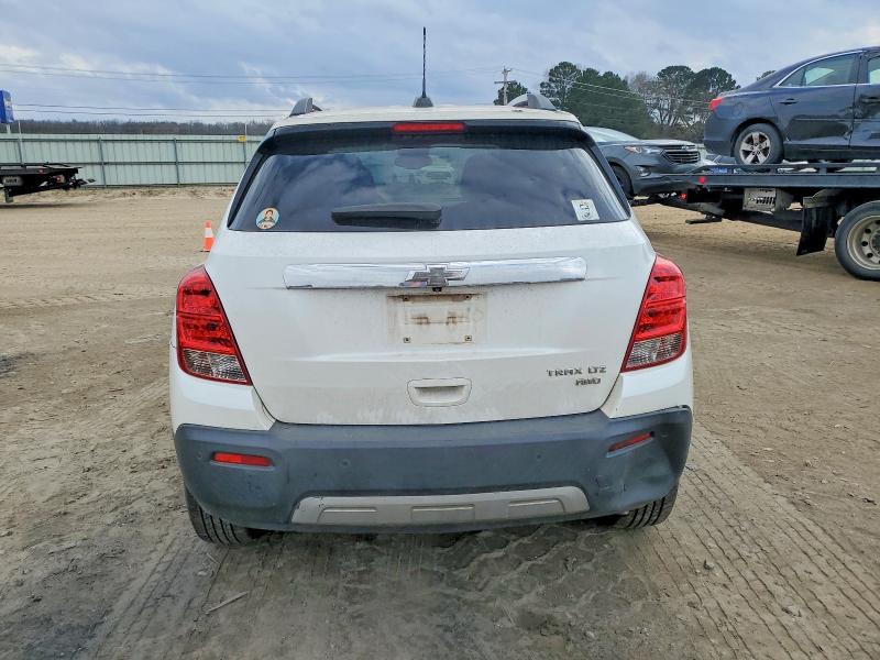 Photo 6 from auction – 2015 CHEVROLET TRAX LTZ with VIN KL7CJTSBXFB258918