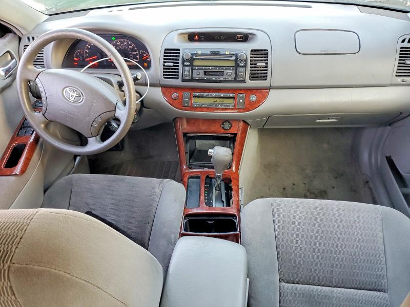 Photo 8 from auction – 2005 TOYOTA CAMRY with VIN 4T1BE30K35U581907