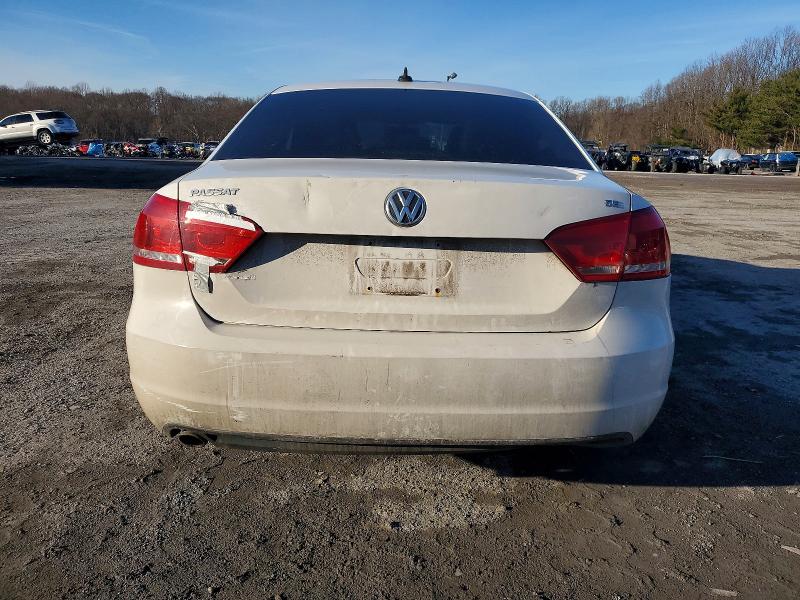Photo 6 from auction – 2012 VOLKSWAGEN PASSAT SE with VIN 1VWBP7A39CC083403