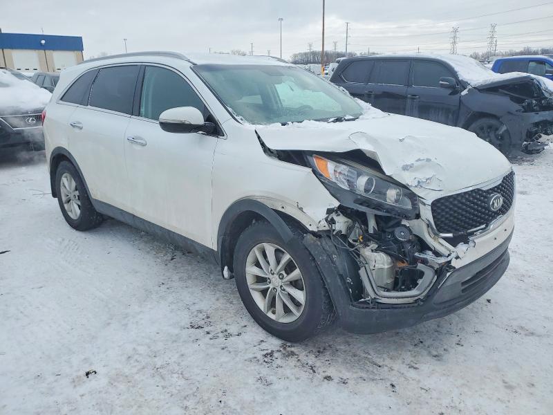 Photo 4 from auction – 2016 KIA SORENTO LX with VIN 5XYPG4A3XGG074217